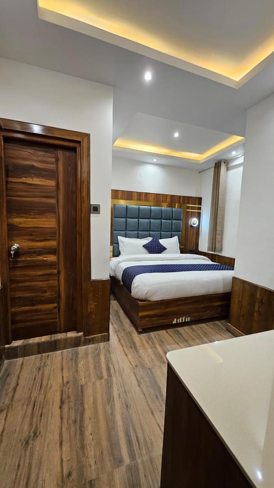Mountain Zest- Simla Royale Near Mall Road Free Pickup From Railway Station Simla Εξωτερικό φωτογραφία