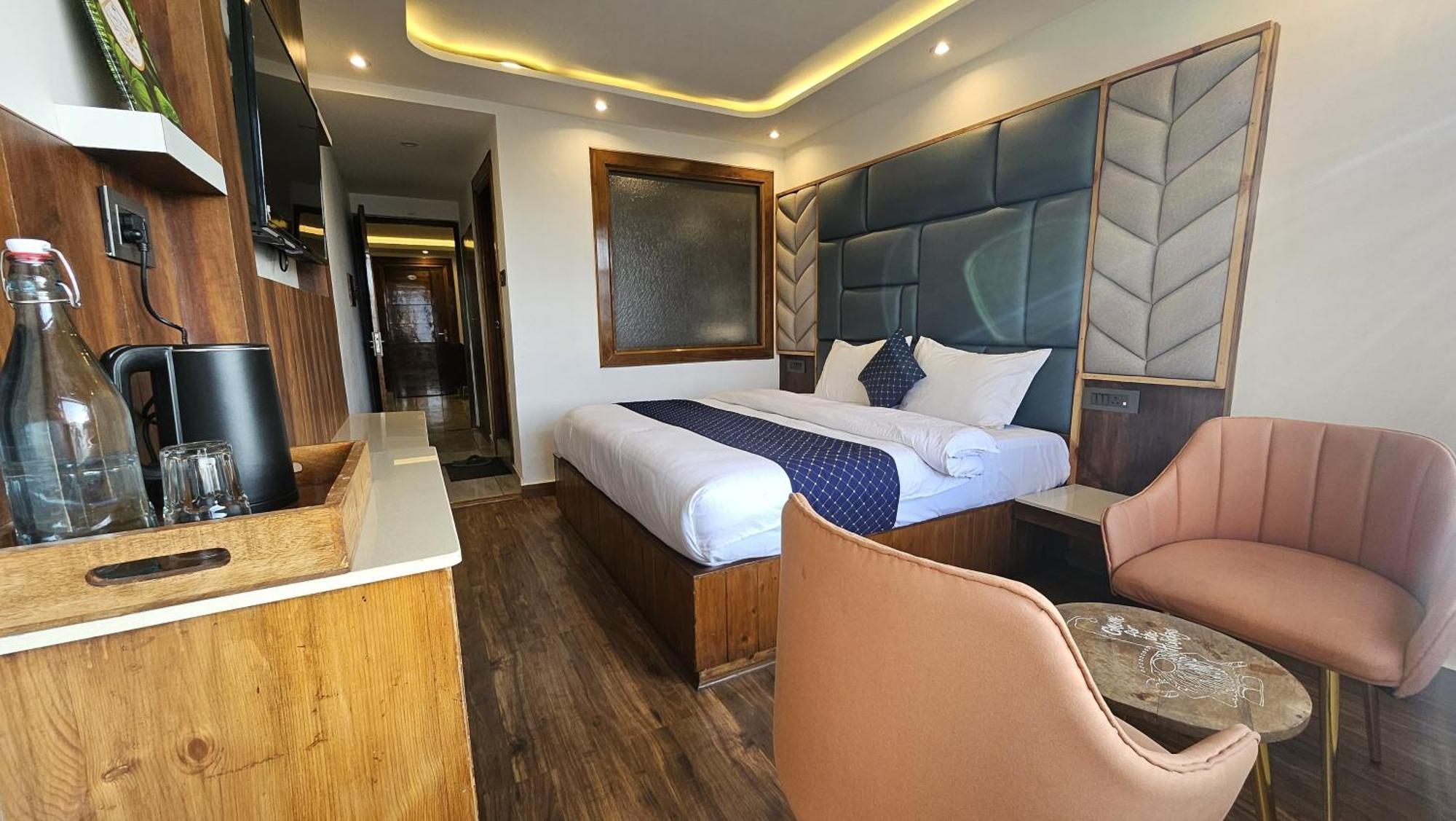 Mountain Zest- Simla Royale Near Mall Road Free Pickup From Railway Station Simla Εξωτερικό φωτογραφία